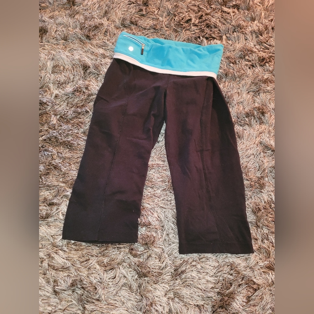 Bally Black, White & Teal Capri Workout Pants